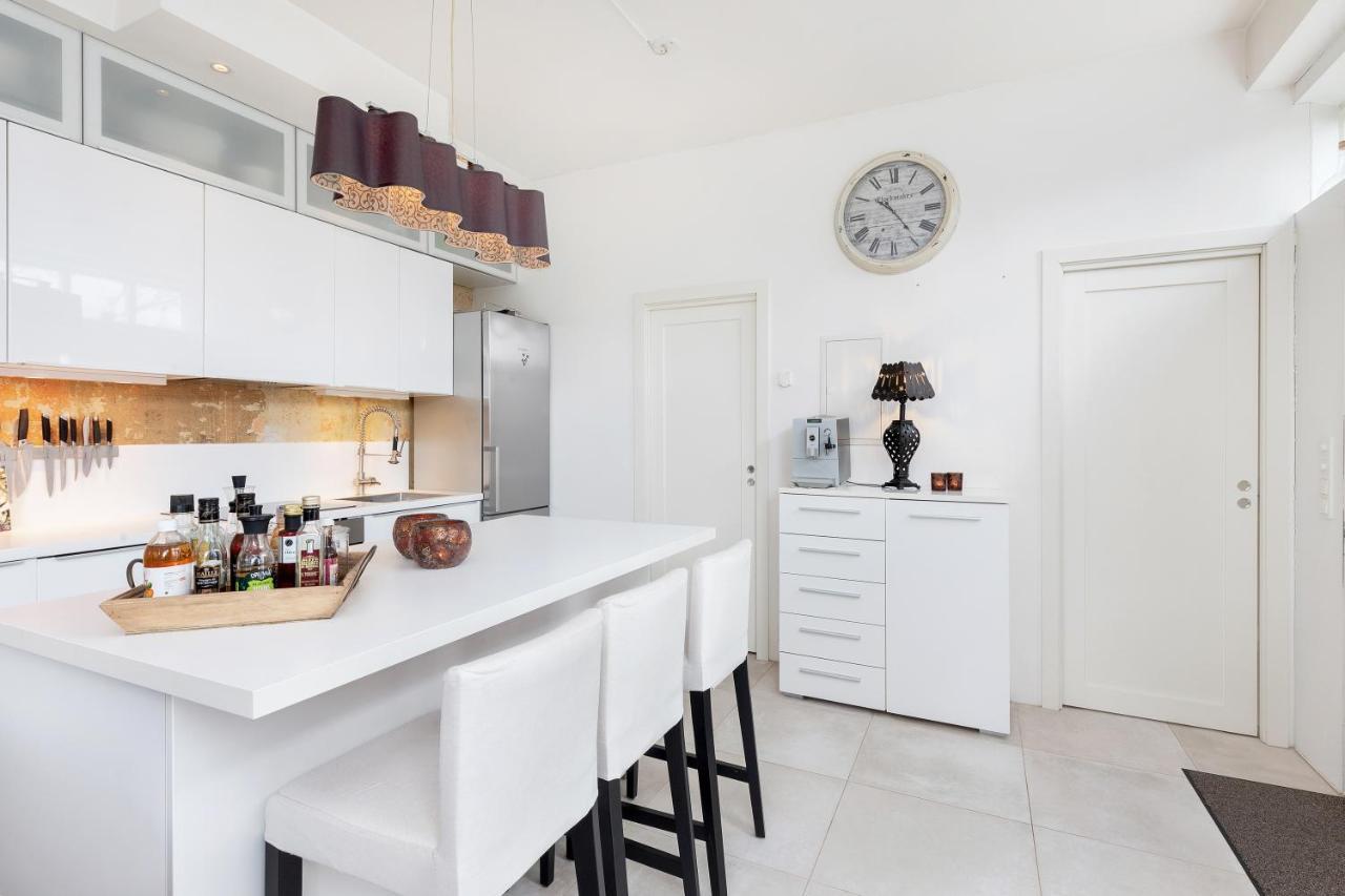 Stylish Apartment With Beautiful Views Of The River, Beach Nearby คริสเตียนซานด์ ภายนอก รูปภาพ